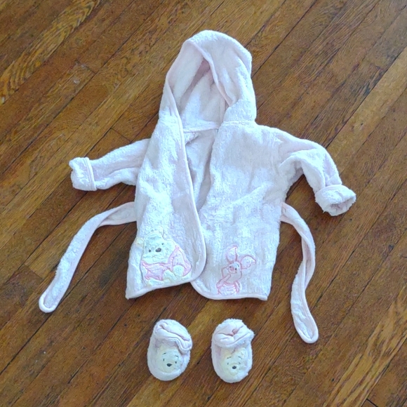 COPY - Winnie the Pooh Infant Robe - Picture 1 of 4